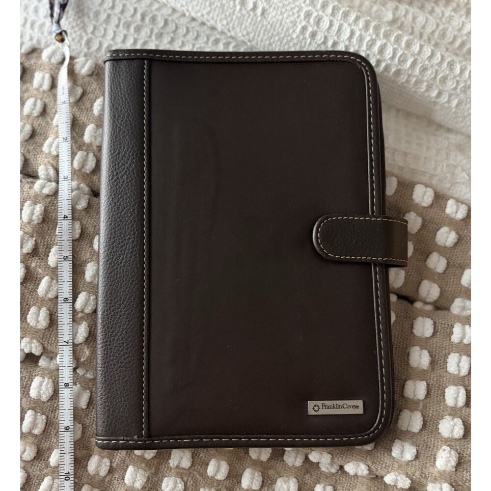 Franklin Covey Brown Planner Organizer Cover 7x9.5 Snap Closure No Rings